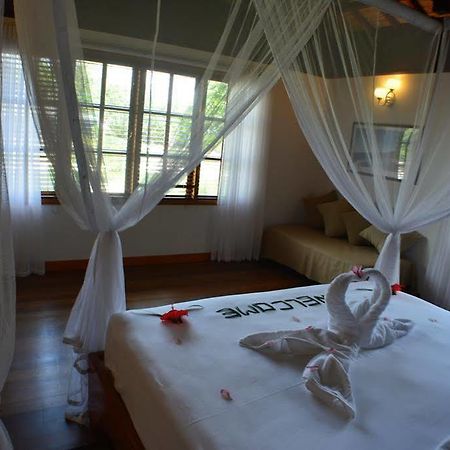 Villa Heliconia Grove Anse Volbert Village Exterior foto